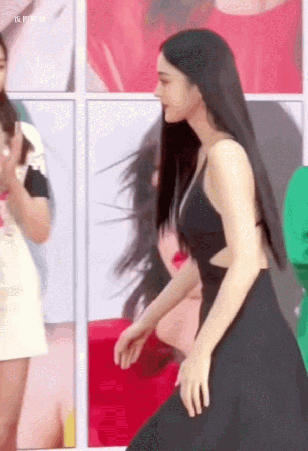 黑長直女星高圓圓、劉亦菲、楊冪、娜扎，誰是你真正的女神？