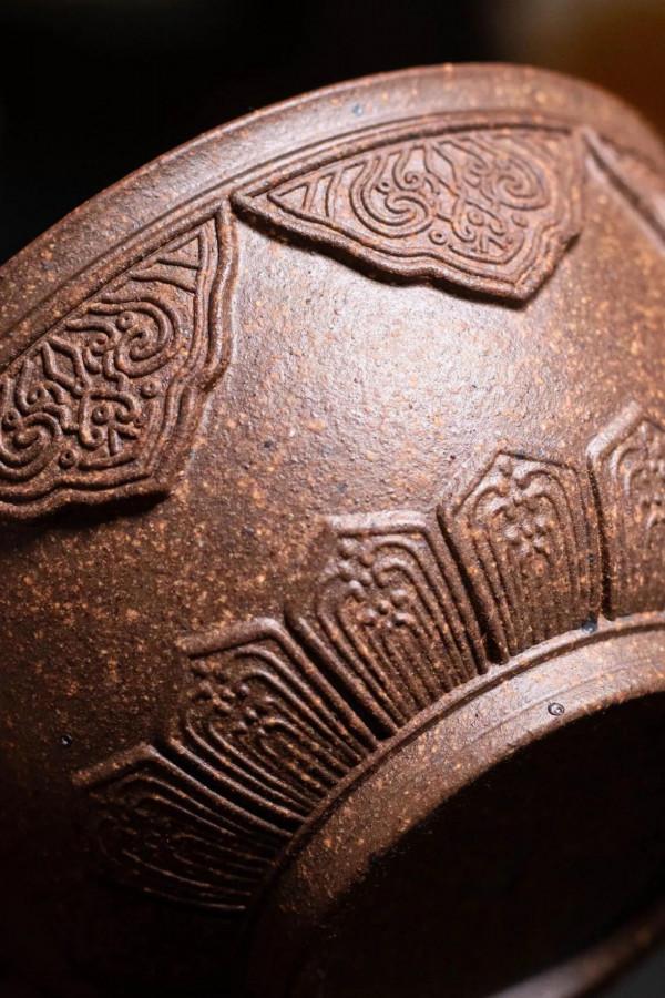 【披肩蓮花杯】