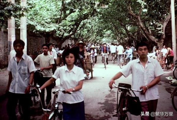 四川省的區劃調整，18個地級市之一，為何瀘州市有7個區縣？