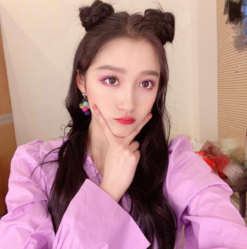 這4位女星，明明身高很高，卻長了一張“萌妹臉”！反差感太強了