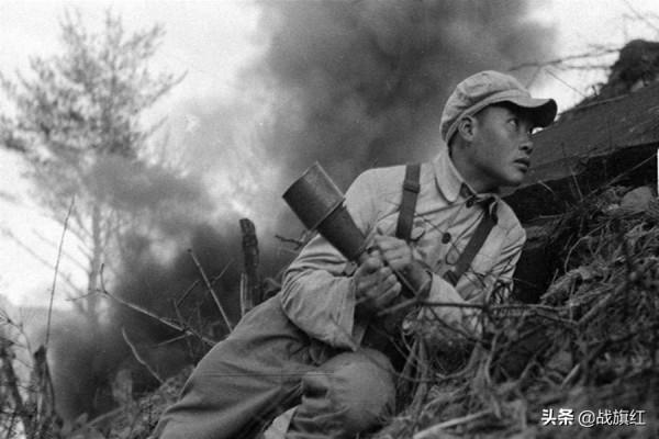 一級戰鬥英雄有多強？譚秉雲一人擋住美軍一個師，5位元帥敬酒