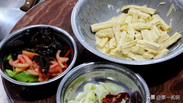 過年買菜，這&OpenCurlyDoubleQuote;5種&rdquo;貴賤都買點，寓意&OpenCurlyDoubleQuote;納財&rdquo;，新年討個好彩頭