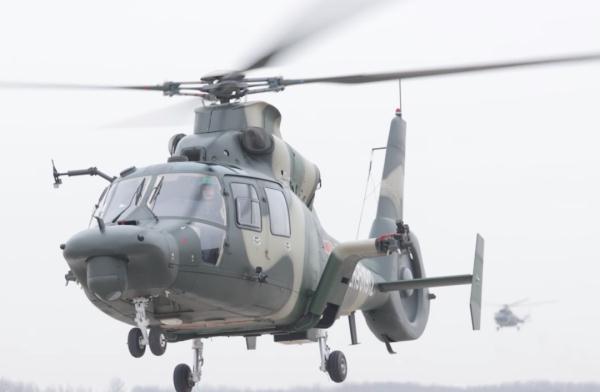 硬核!從飛殲擊機到武裝直升機,陸航首位女機長來了 硬核!從飛殲擊機到武裝直升機,陸航首位女機長來了