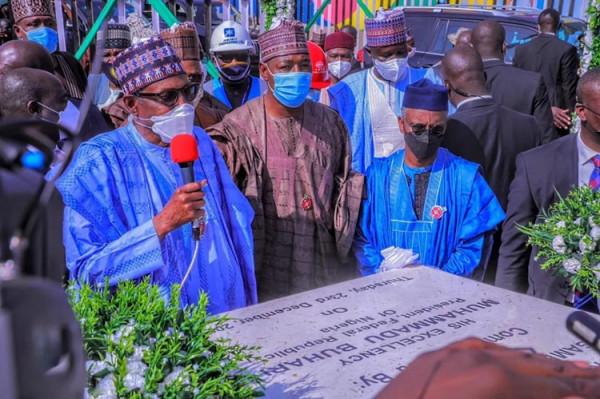 中企承建的奈及利亞博爾諾州立交橋及公路專案舉行通車儀式