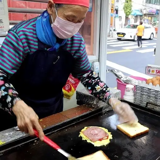一干就是40年!花6元就能吃頓飯的這家店,真的不能錯過 一干就是40年!花6元就能吃頓飯的這家店,真的不能錯過