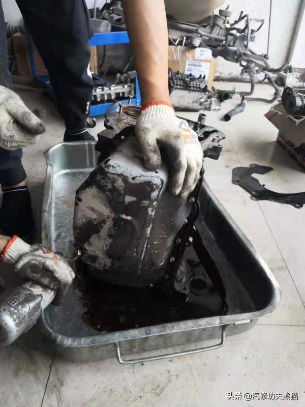 大眾高爾夫1.4T差點開報廢，燒機油、燒防凍液、缺缸大修一次解決