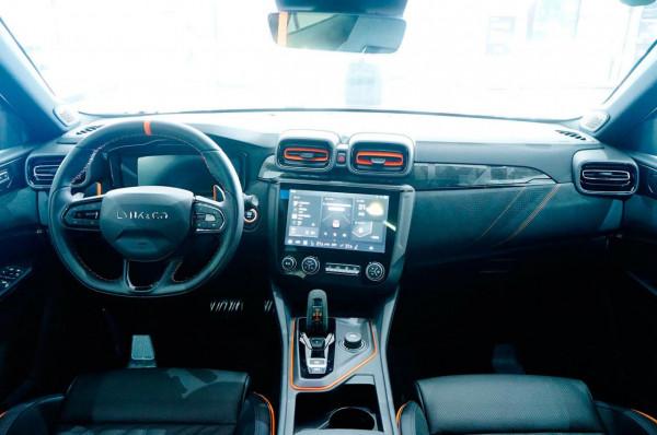 轉型方向對了 但動作不夠徹底 領克02 Hatchback實拍簡評