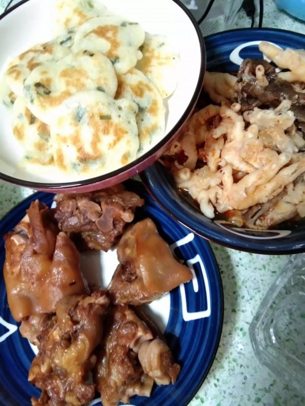 今天中秋節了,大家中秋快樂 闔家歡樂 今天中秋節了,大家中秋快樂 闔家歡樂