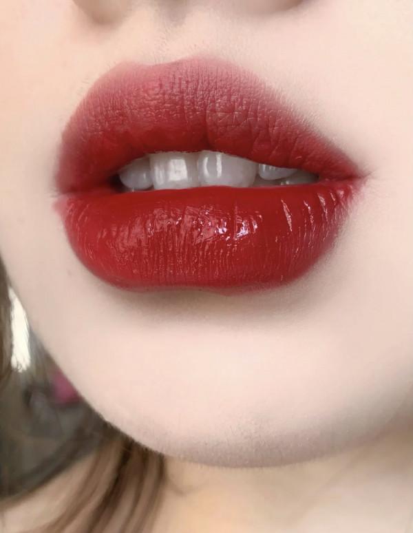 秋天通勤塗這幾支口紅,優雅又高階,讓你在辦公室裡脫穎而出 秋天通勤塗這幾支口紅,優雅又高階,讓你在辦公室裡脫穎而出