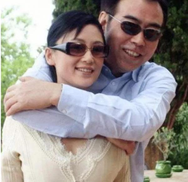 倪萍8年的付出,不敵陳紅一怒,能征服陳凱歌的女人,到底有多狠 倪萍8年的付出,不敵陳紅一怒,能征服陳凱歌的女人,到底有多狠