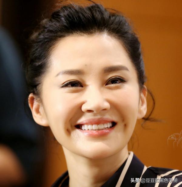 什麼叫笑靨如花?看看這10位酒窩女星,告訴你啥叫酒窩無酒卻醉人 什麼叫笑靨如花?看看這10位酒窩女星,告訴你啥叫酒窩無酒卻醉人