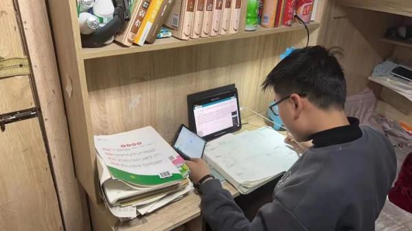 無&OpenCurlyDoubleQuote;生&rdquo;教學，有聲課堂，學生在家，教師在&OpenCurlyDoubleQuote;堂&rdquo;