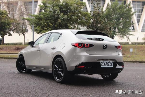 朝豪華車看齊的高階感！2022款馬自達3新車色登場