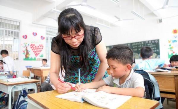 95後女教師“備課本”走紅，網友直呼用心良苦，老師卻吵起來了