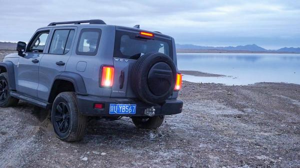 坦克300環青海Day2:體驗水天一線的“雙湖”,小柴旦救援BJ40! 坦克300環青海Day2:體驗水天一線的“雙湖”,小柴旦救援BJ40!