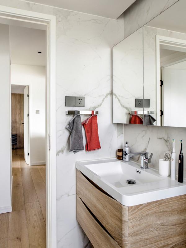 廣州發現一戶人家，衛生間那叫一個高階！拍照給大家瞧瞧，太舒適