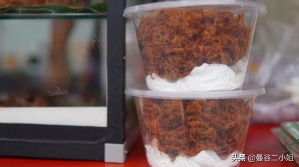 泰國疫情爆發後,第一次在路邊攤買早餐,覺得比米其林還香 泰國疫情爆發後,第一次在路邊攤買早餐,覺得比米其林還香