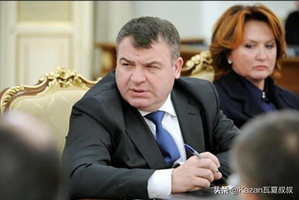 要美人不要江山，前俄羅斯防長謝爾久科夫，因鉅額貪腐而跌下神壇