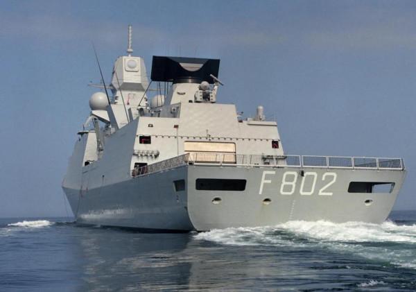 “七省”級護衛艦圖集（132圖）