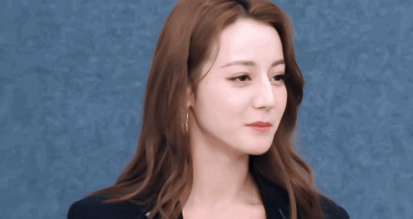 剛誇完熱巴，她一轉身就上了黑榜？