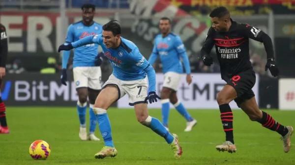 AC米蘭隊進球被取消主場0:1不敵那不勒斯隊 AC米蘭隊進球被取消主場0:1不敵那不勒斯隊