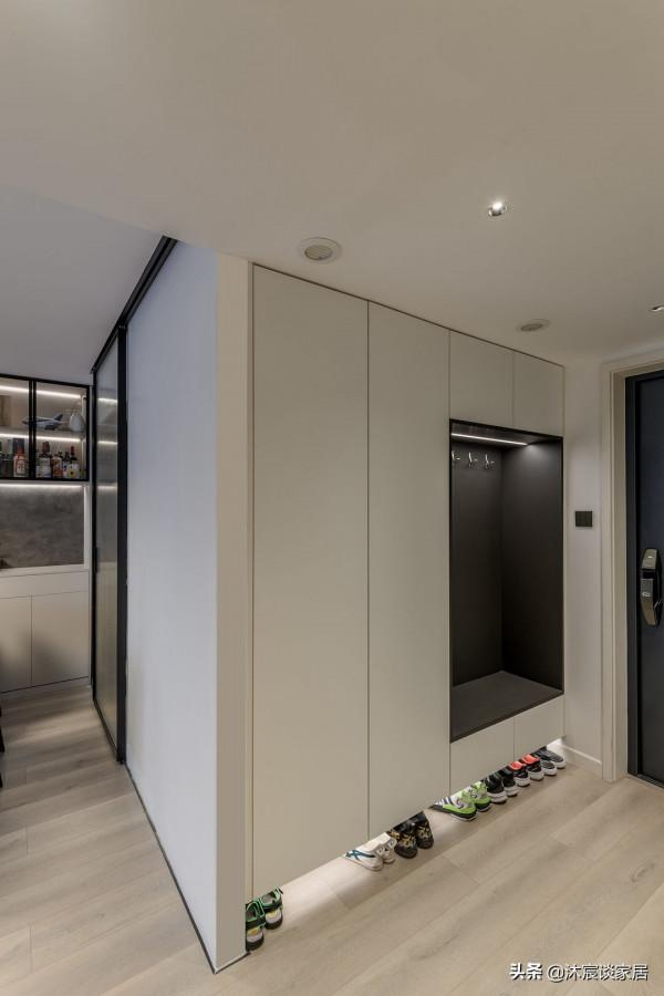 越來越多年輕人選擇客廳不裝電視,還真別說,這樣的家出彩又實用 越來越多年輕人選擇客廳不裝電視,還真別說,這樣的家出彩又實用