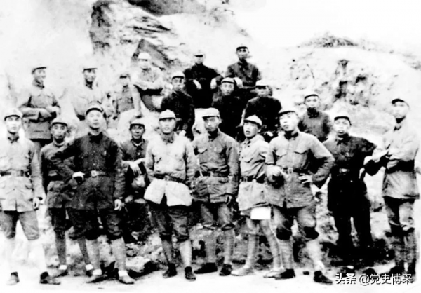 開國中將,搭檔韓先楚率40軍解放海南島,“文革”中受江青迫害蒙冤四年 開國中將,搭檔韓先楚率40軍解放海南島,“文革”中受江青迫害蒙冤四年