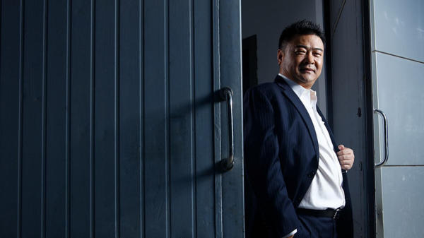 山東老闆徐茂棟,曾靠民企收購國企,坑6萬股東78億後逃往美國 山東老闆徐茂棟,曾靠民企收購國企,坑6萬股東78億後逃往美國