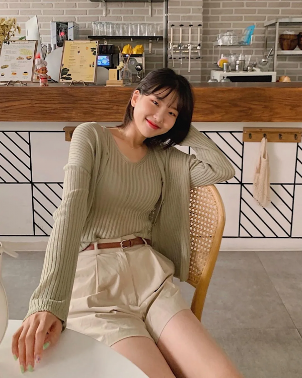 針織衫 +5件下裝，上班上學照著穿好看又時髦