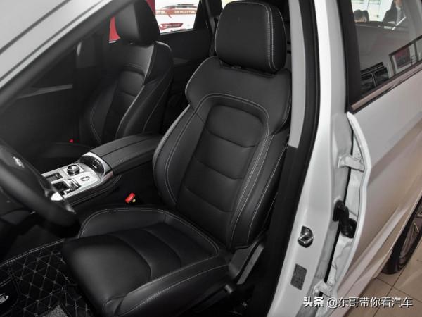 空間大適合家用，油耗低，國產實用中型SUV，實拍捷途X70