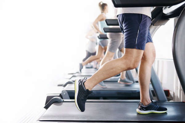 要想人長壽，首先就得養好腿！教你一招，自測腿力