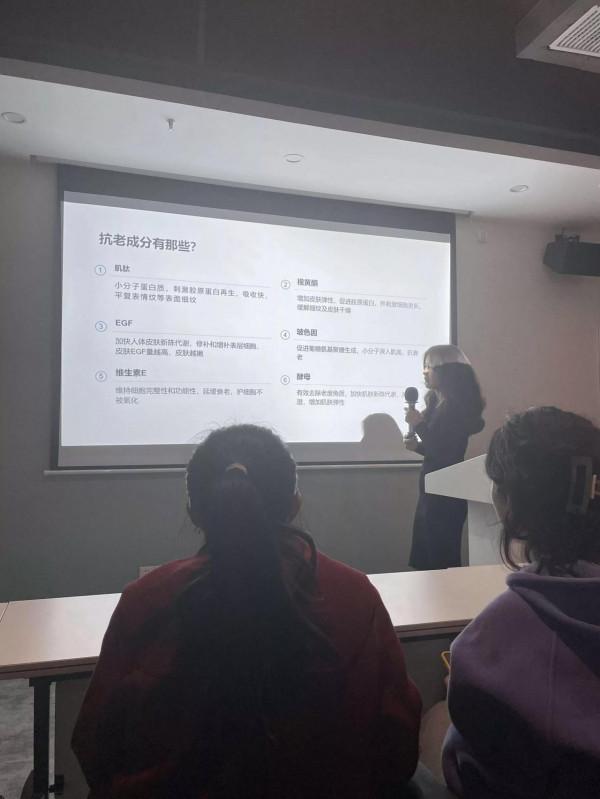 護膚課沒白學！水乳也讓我擁有少女肌