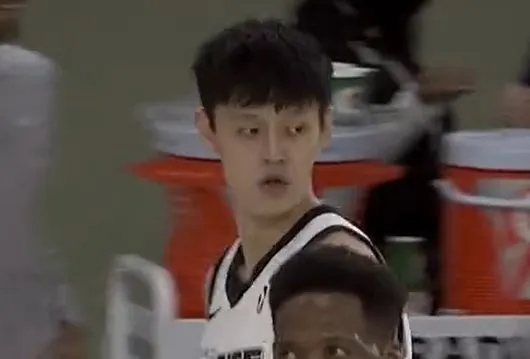 又扣又帽！11分鐘8分！曾凡博終於炸了！NBA球探都在誇他