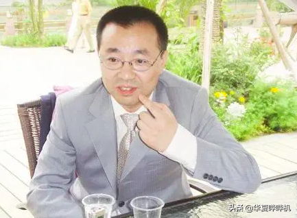 因一張報紙狂賺50萬,被傳惹怒央視遭驅逐,劉儀偉經歷了什麼? 因一張報紙狂賺50萬,被傳惹怒央視遭驅逐,劉儀偉經歷了什麼?