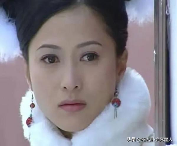 三白眼，斜視眼，鬥雞眼，這13位明星，被眼睛拉低了顏值