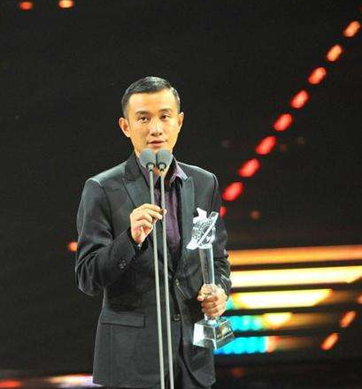 因婚外情淨身出戶無戲可拍，滿盤皆輸的文章到底經歷了什麼？