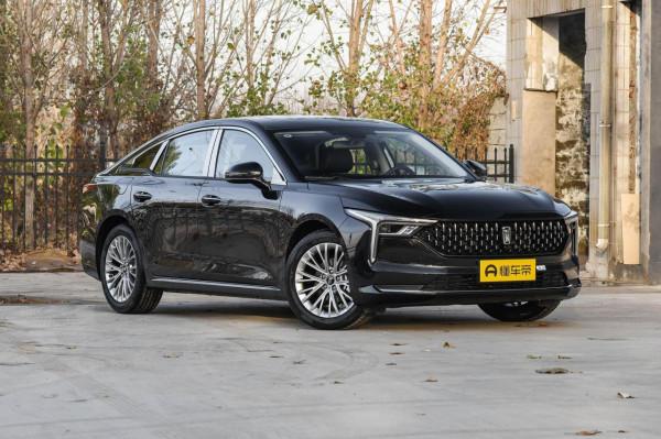 奔騰B70: 10萬元級家用車,顏值出色,來看看內裡是否合適 奔騰B70: 10萬元級家用車,顏值出色,來看看內裡是否合適