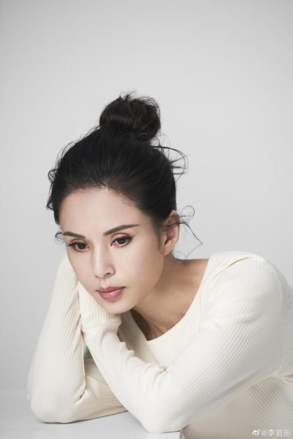 “小龍女”李若彤的結局，給所有“戀愛腦”的女生敲響了警鐘