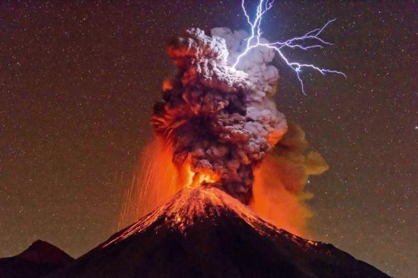 長白山噴發進入倒計時？日本教授預測：長白山火山10年內或將爆發