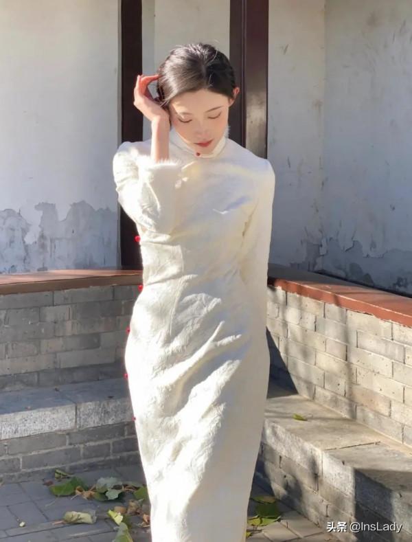 我的社恐女同事，一到年會就變名媛了？