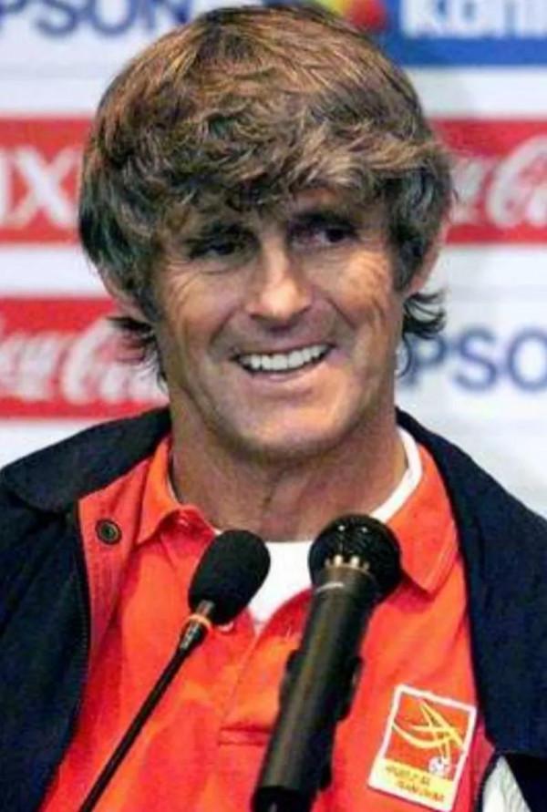 二十年前國足1:0阿曼出線的首發球員是誰?他們如今又在幹什麼? 二十年前國足1:0阿曼出線的首發球員是誰?他們如今又在幹什麼?