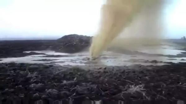 工人鑽錯一個孔，造出一個巨大湖