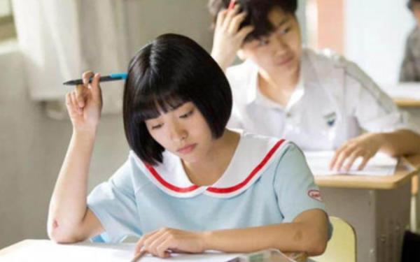 寒門難出貴子？深挖高考狀元的家境，原來大都來自於“三有”家庭