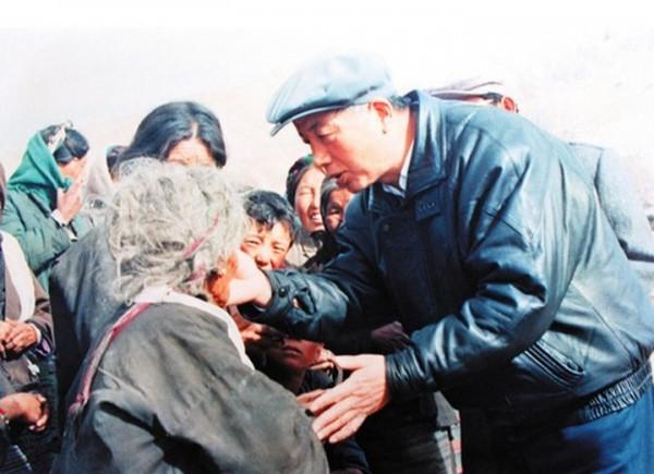 孔繁森逝世快27週年，殉職時年僅50歲，他的三個子女如今何在？