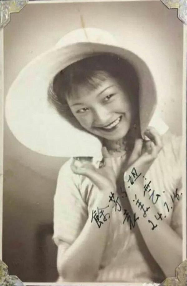 袁美雲：被親媽賣，被養父當作工具人掙錢，婚後退出熒幕反獲幸福