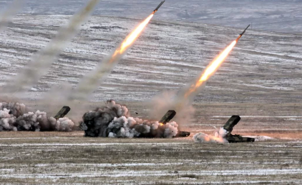 俄最新型溫壓彈部署一線，一旦開火千米內寸草不生，美烏不敢開打