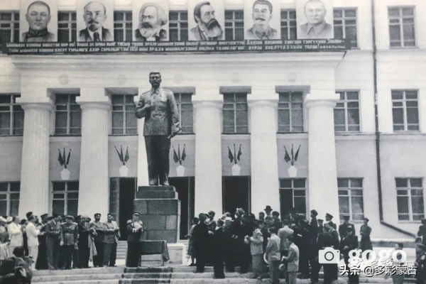 世紀曆史：蒙俄建交100週年圖片展