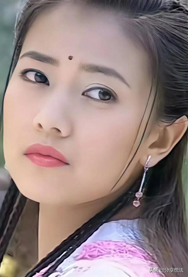 年輕時的高圓圓