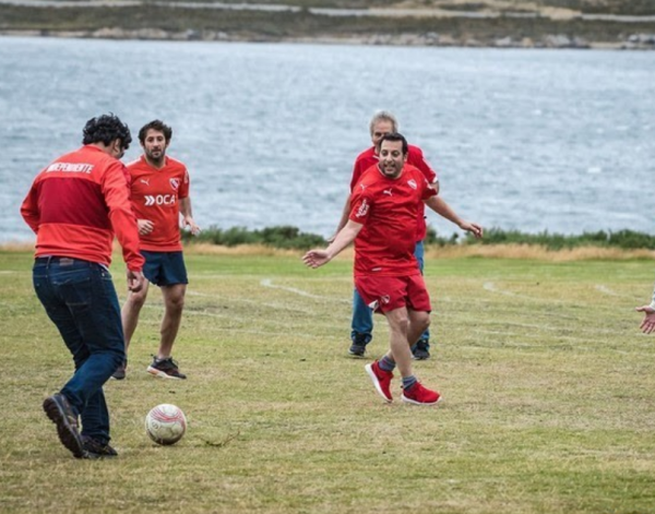 英國為何堅決不放棄幾千人的馬島，卻願意歸還香港？有何特別之處