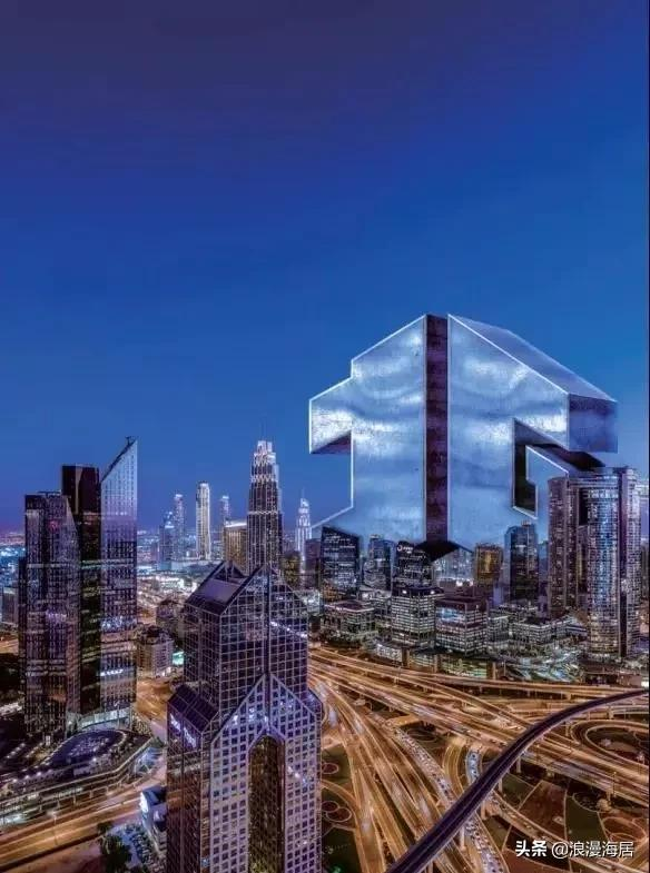 千萬不要到老了，還不知道什麼是海上生明月